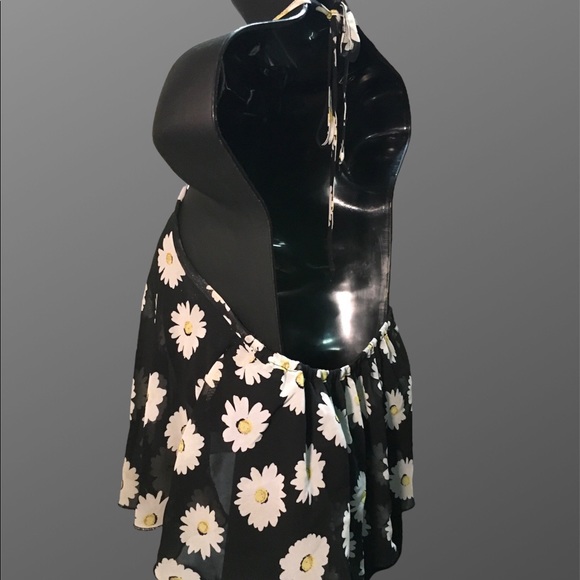 ๐ผ Daisy Crop Top ๐ผ - Picture 2 of 3